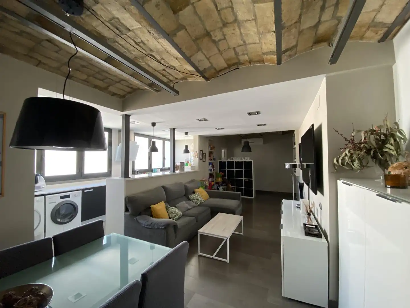Sala de estar de Ático en venta en Barcelona con Aire acondicionado, Calefacción y Terraza