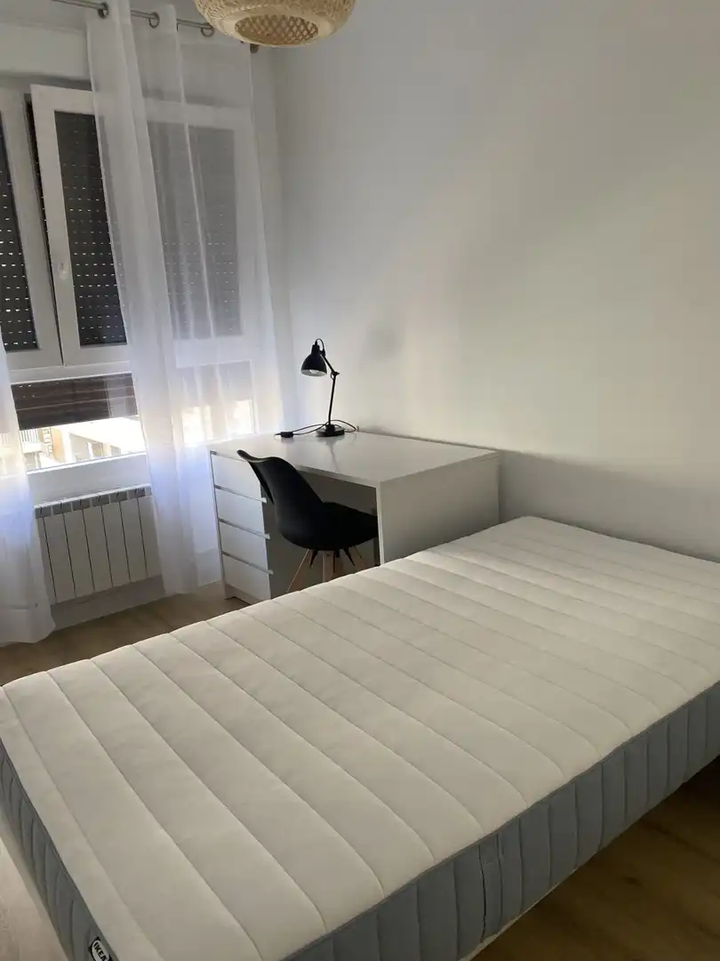 Habitación de Piso de alquiler en Donostia - San Sebastián  con Amueblado