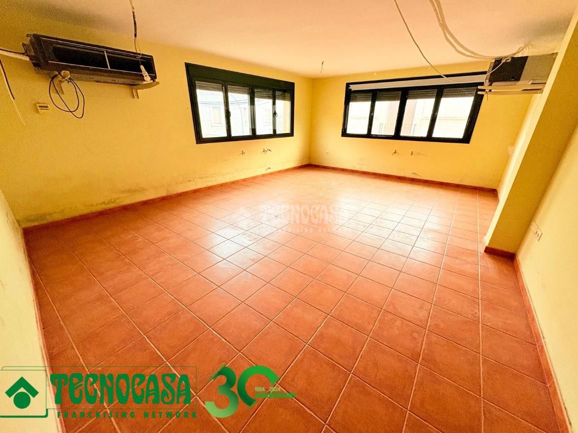 Casa adosada en venda en Ajofrín amb Aire condicionat, Calefacció i Terrassa