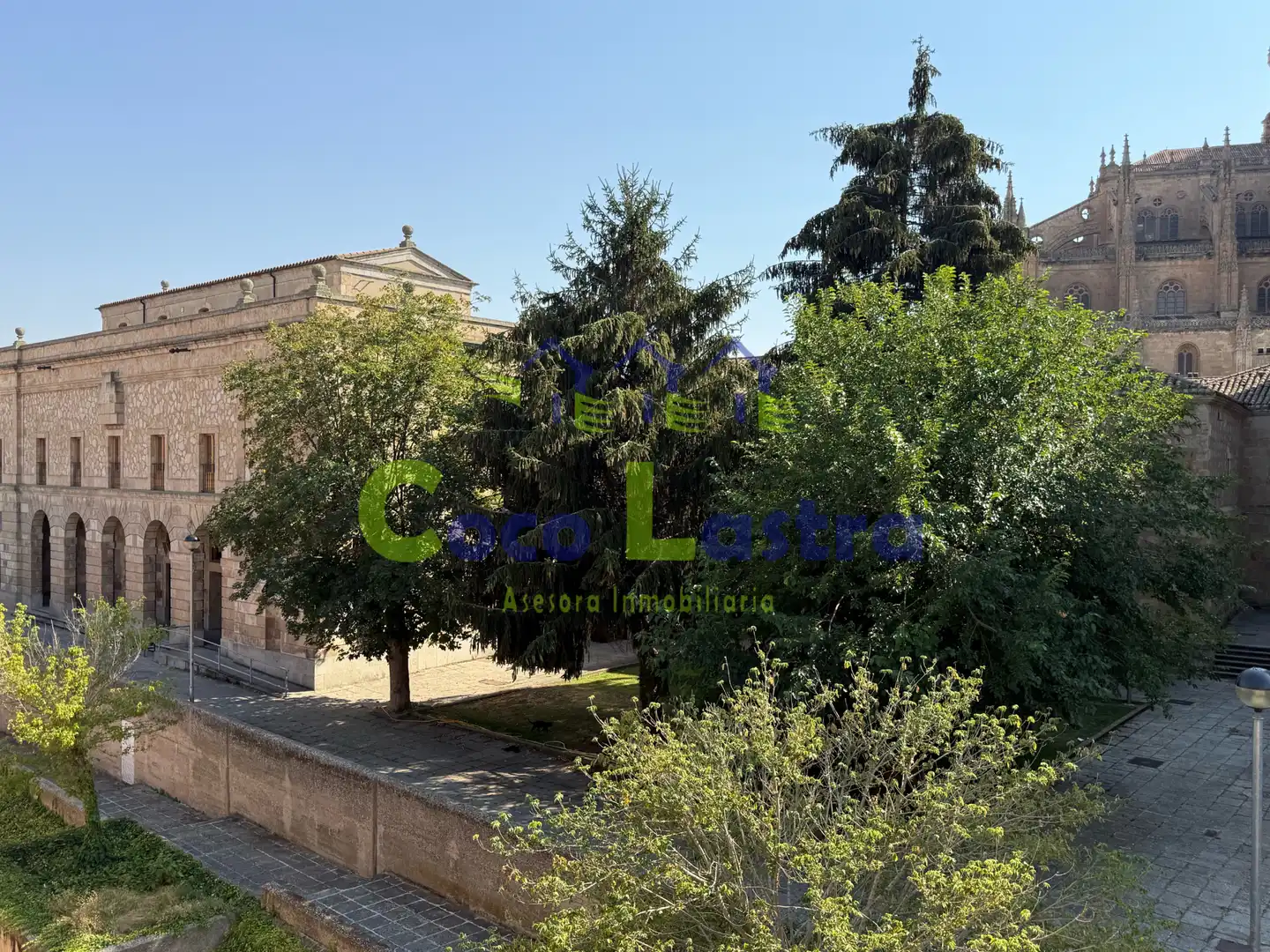 Vista exterior de Àtic de lloguer en Salamanca amb Calefacció, Parquet i Terrassa
