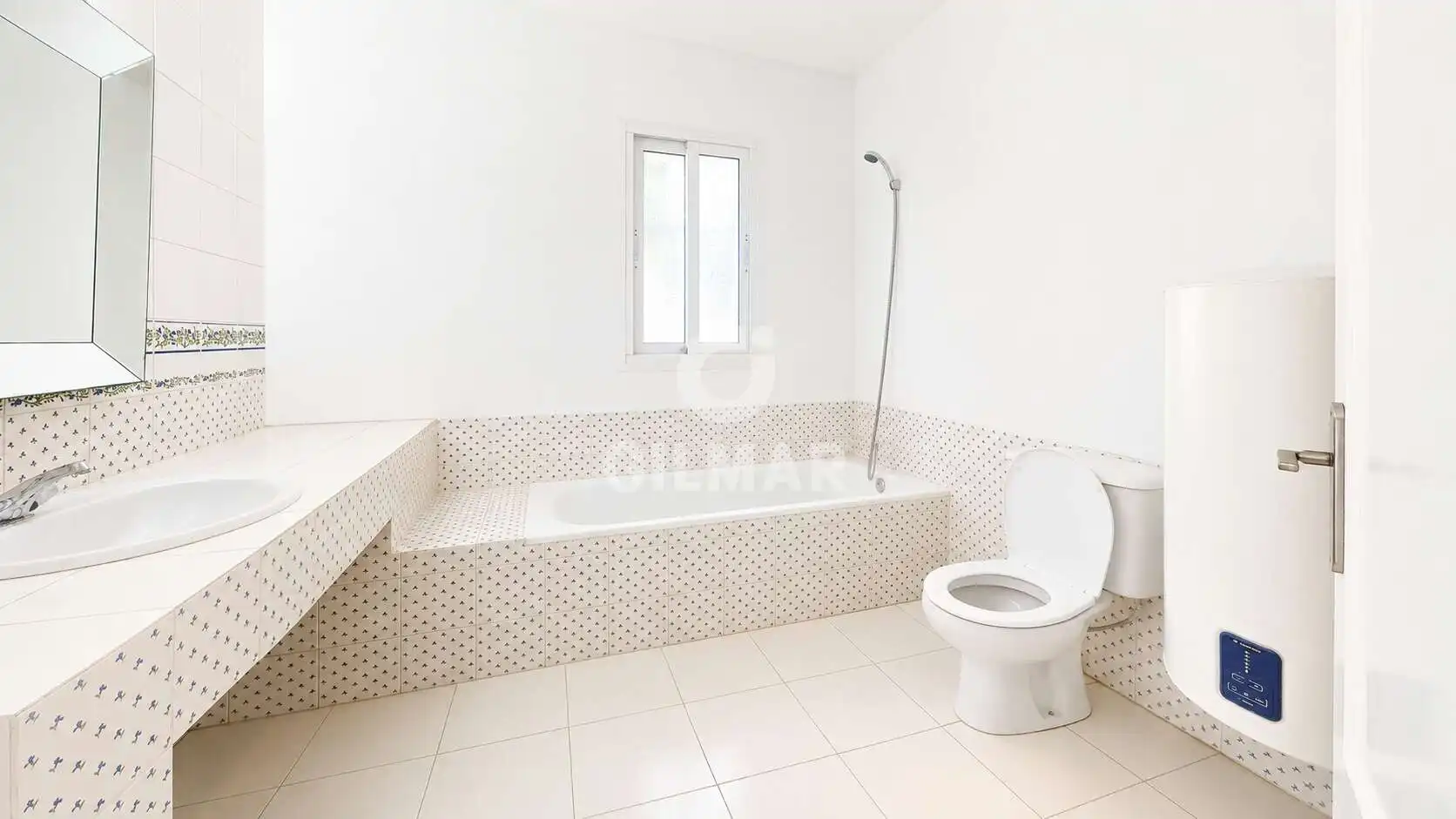 Baño de Casa o chalet en venta en Benalmádena con Jardín privado y Piscina