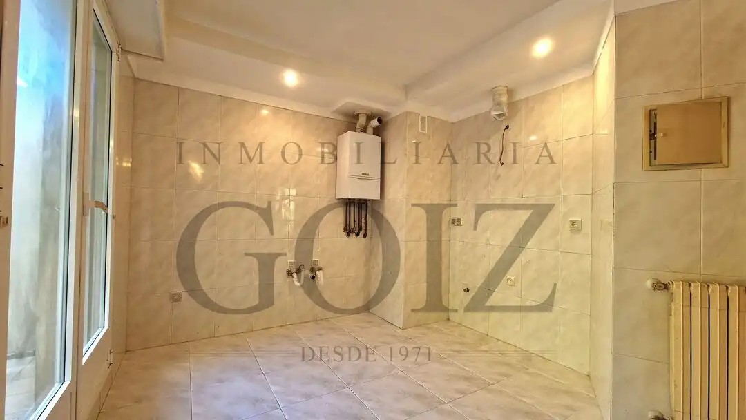Cocina de Piso en venta en Donostia - San Sebastián  con Calefacción y Balcón