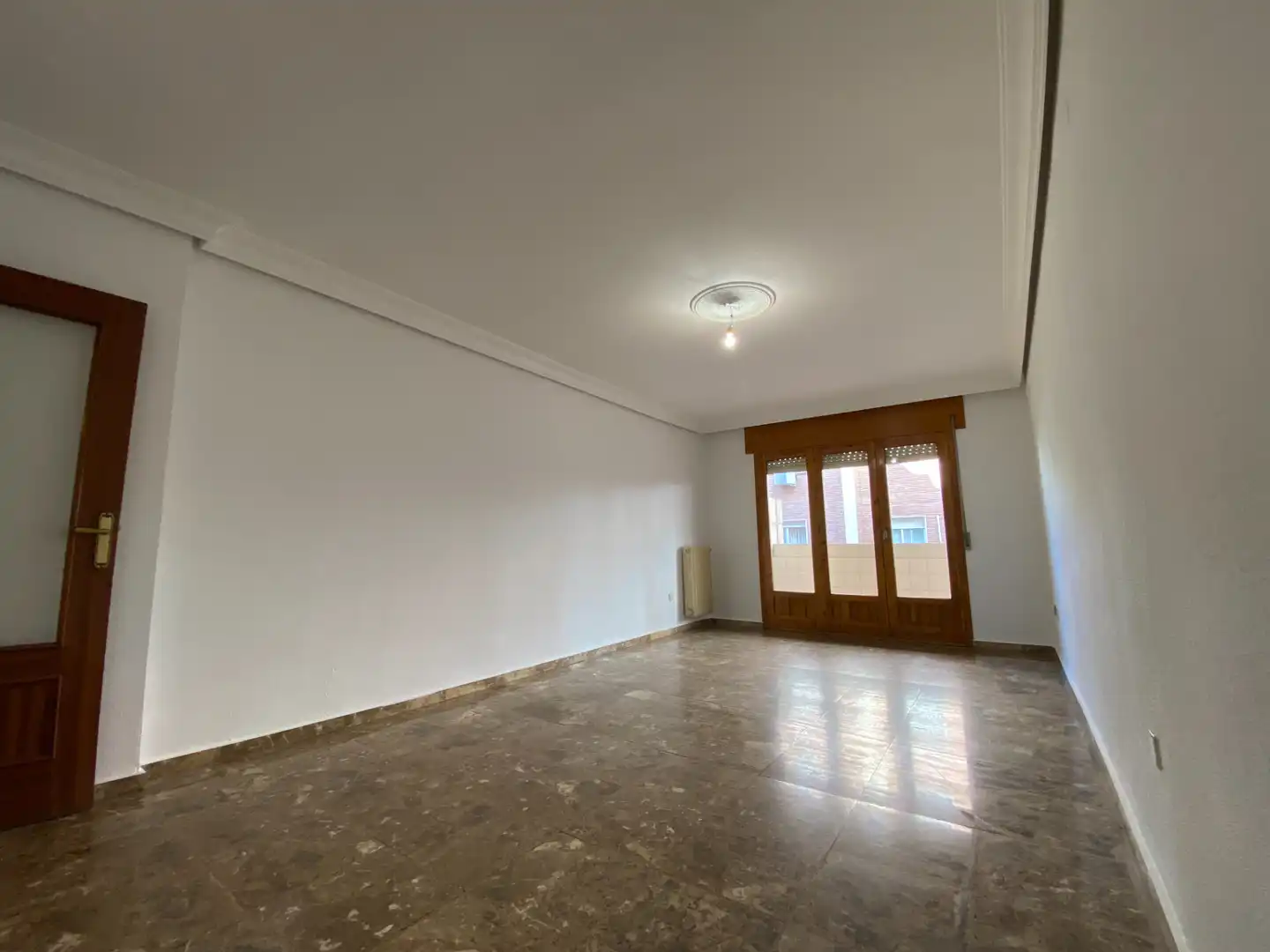Sala de estar de Piso en venta en Ciudad Real con Calefacción, Terraza y Balcón