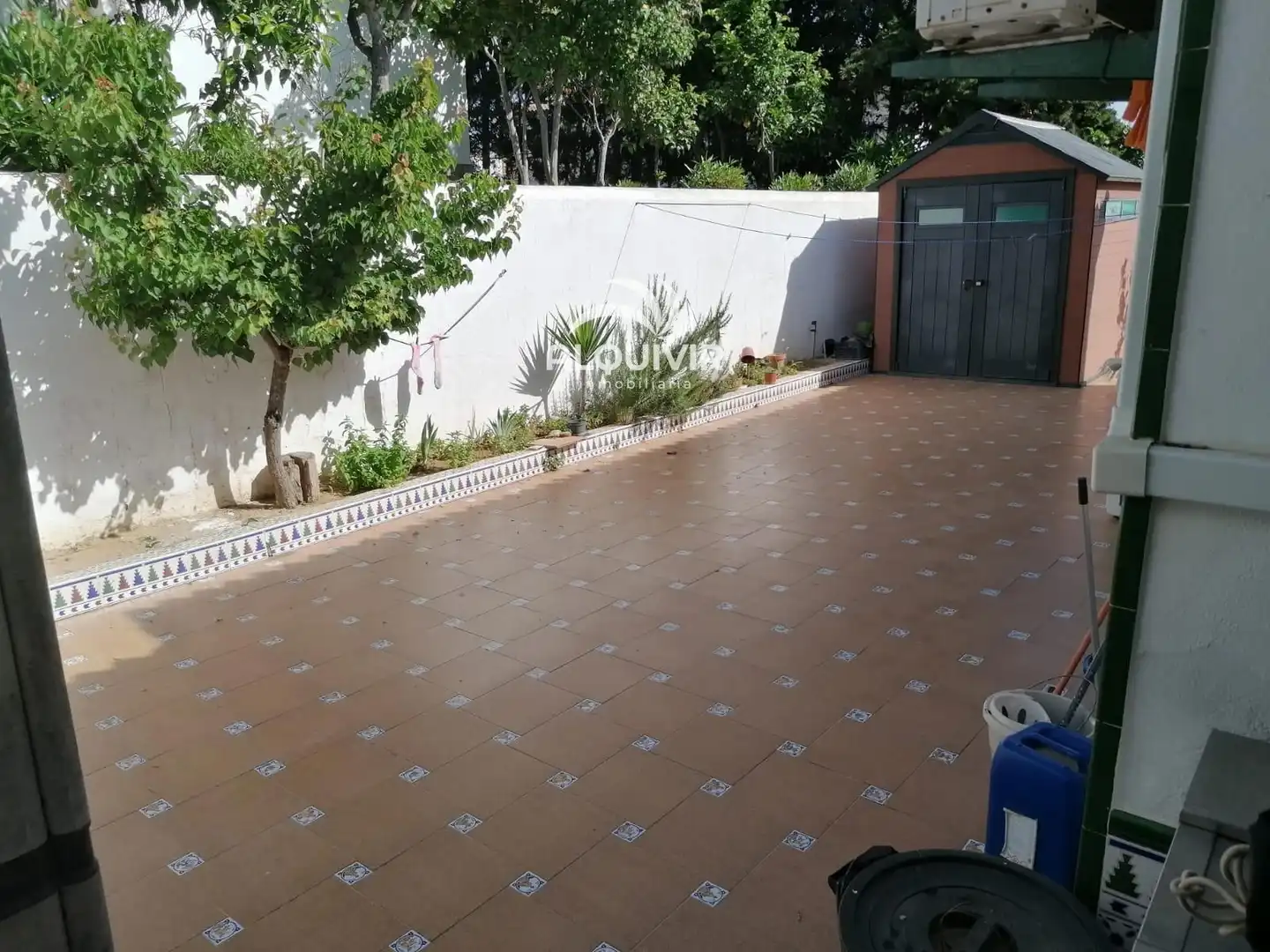 Vista exterior de Casa o xalet en venda en Almonte amb Aire condicionat, Traster i Piscina
