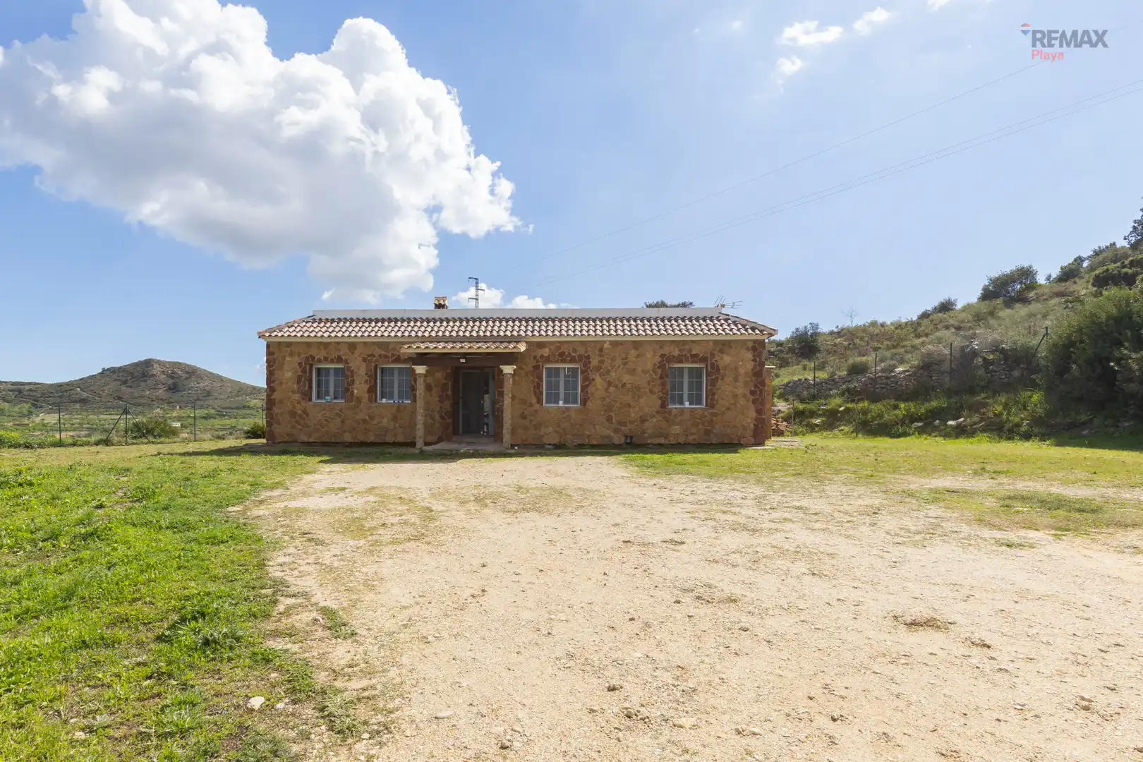 Exterior view of Country homes for sale in Bédar  with Air Conditioner, Private garden and Terrace