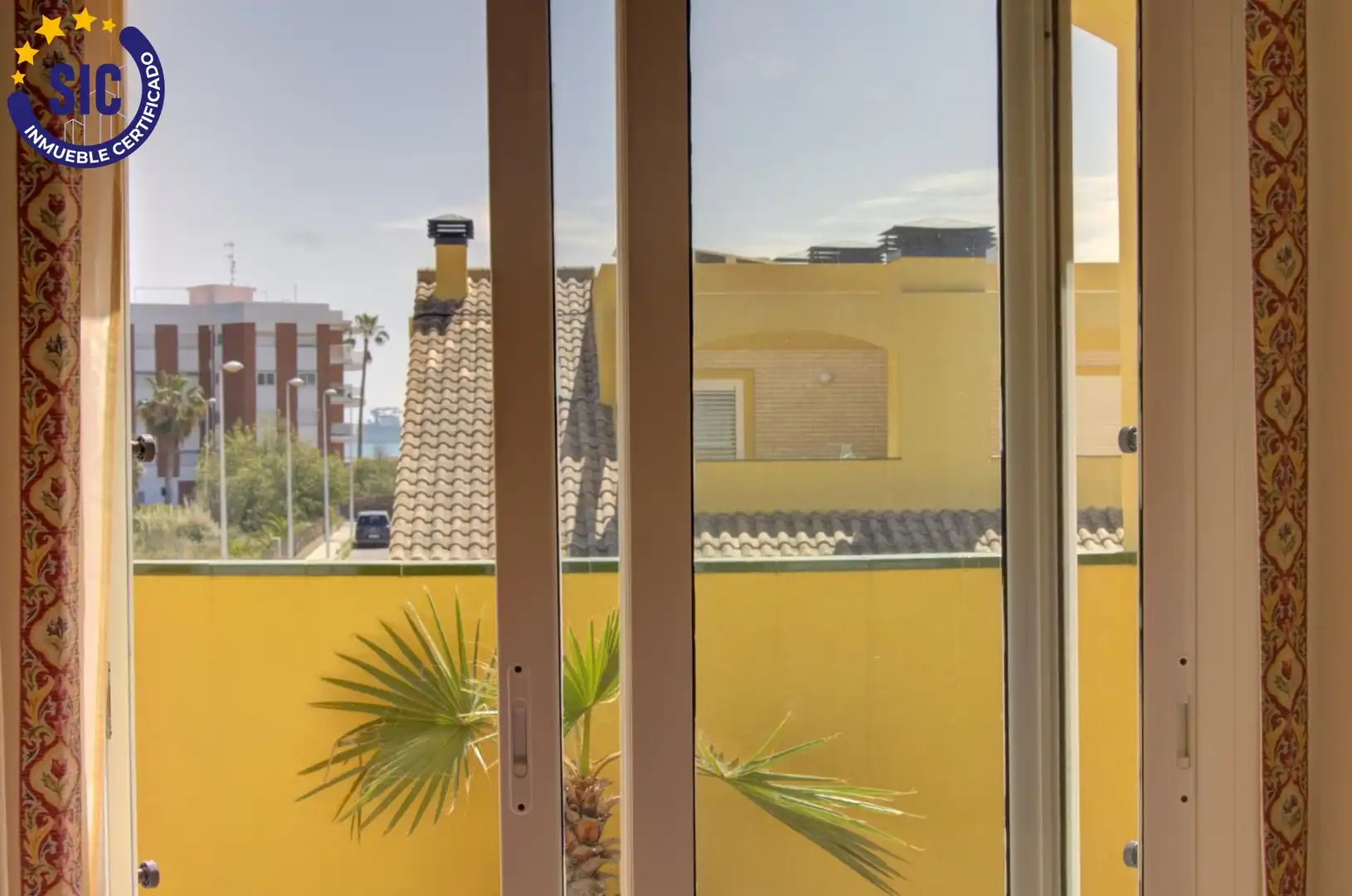 Terrassa de Casa adosada en venda en Sagunto / Sagunt amb Aire condicionat, Calefacció i Jardí privat