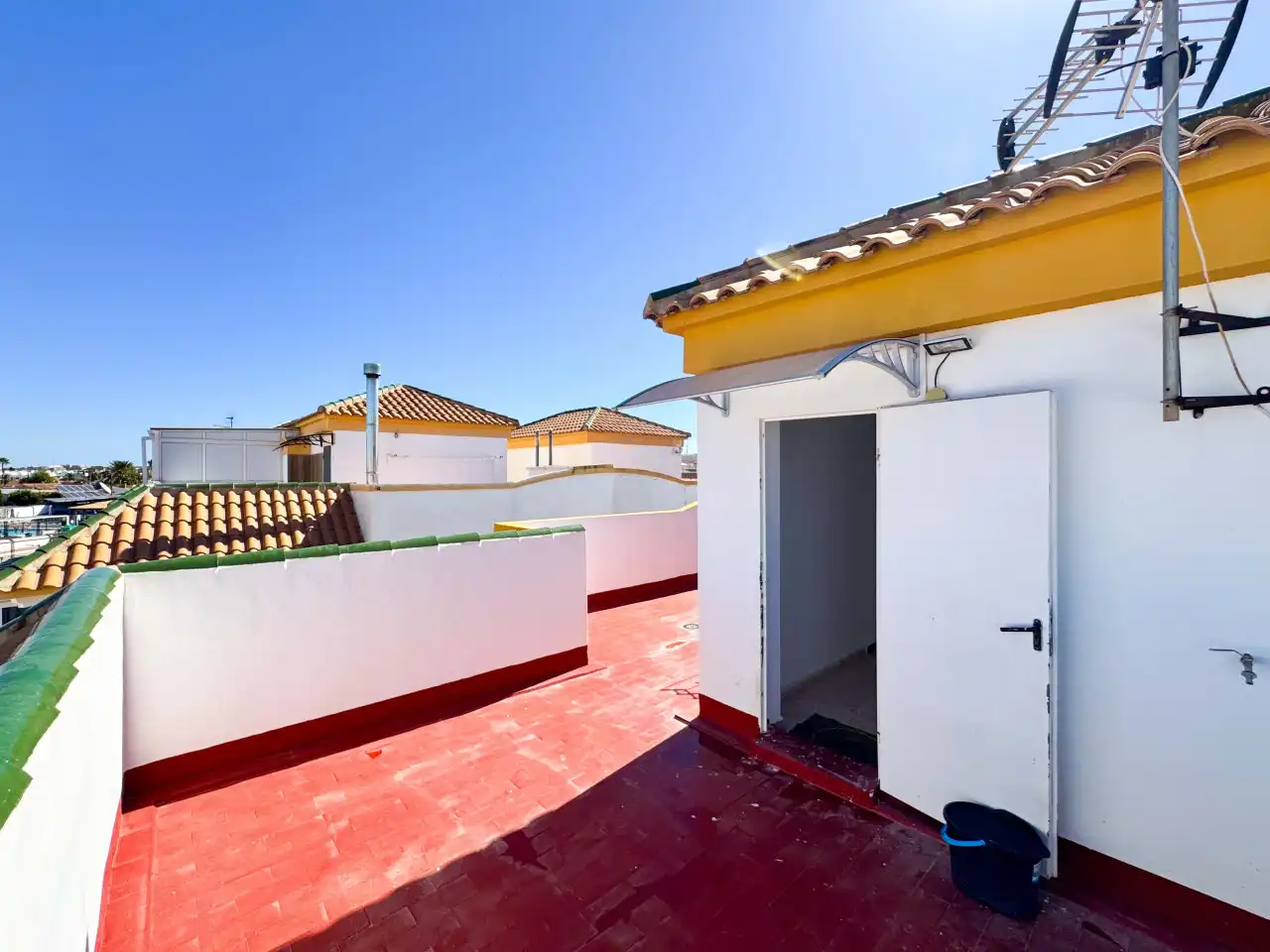 Vista exterior de Casa o chalet en venta en Torrevieja con Aire acondicionado, Calefacción y Terraza