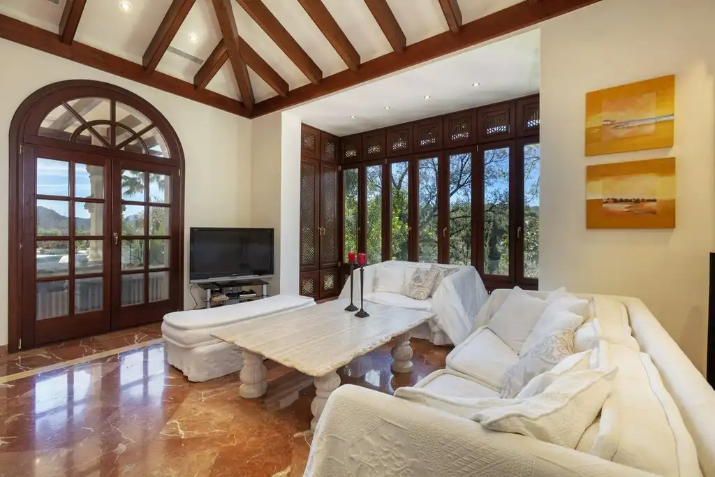 Detached house with pool for sale in San Pedro de Alcántara, imagen 9
