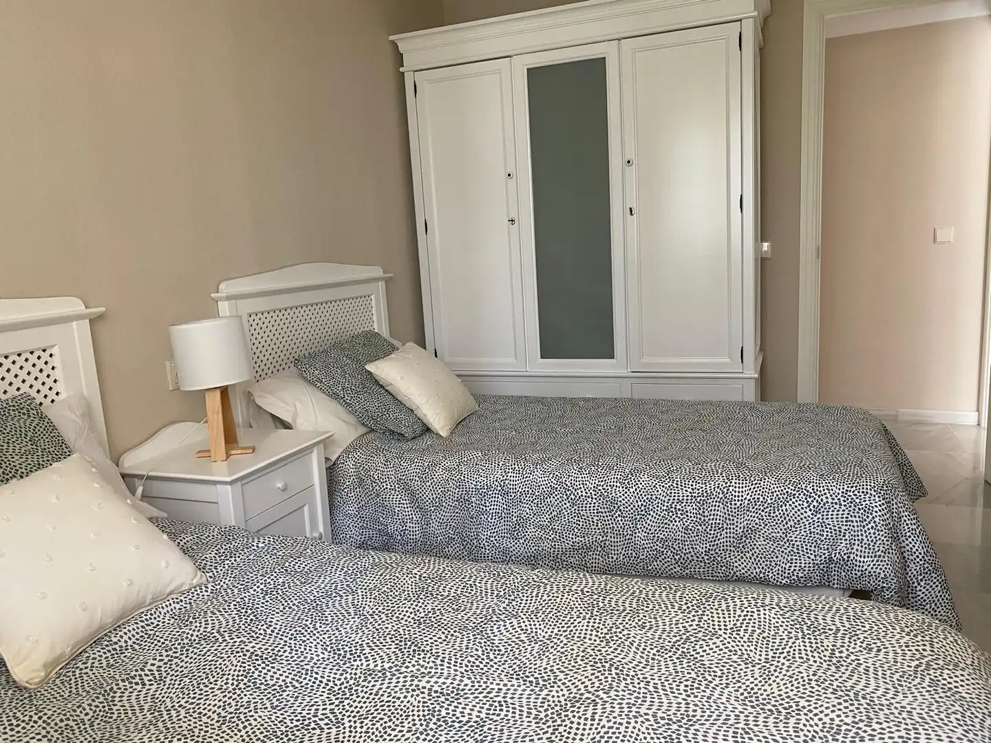 Bedroom of Apartments for rent in Marbella  with Air Conditioner, Furnished and Oven