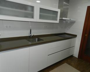 Kitchen of Flat to rent in Linares  with Air Conditioner, Furnished and Oven