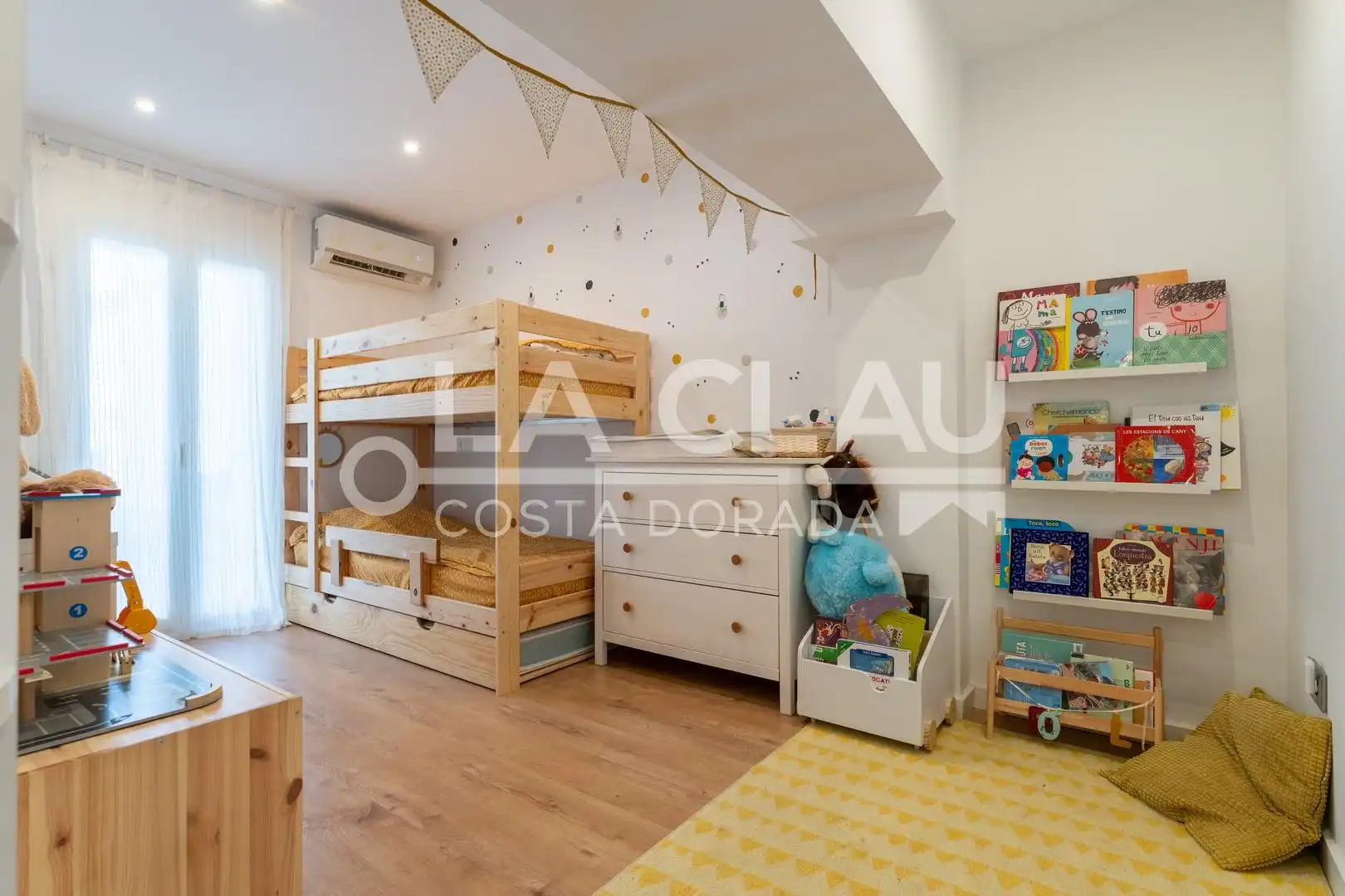 Bedroom of Flat for sale in Tarragona  with Heating, Oven and Microwave