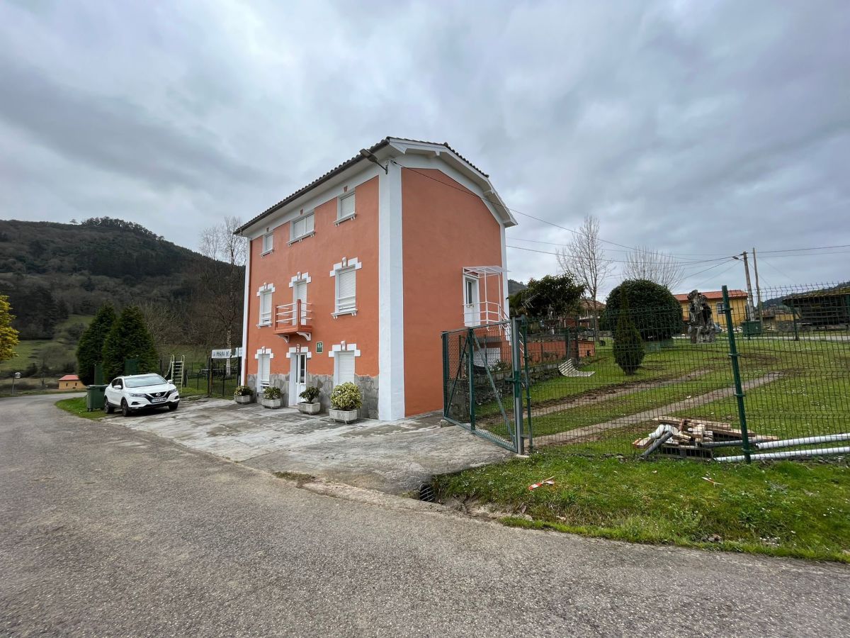 Vista exterior de Casa o chalet en venta en Candamo con Calefacción
