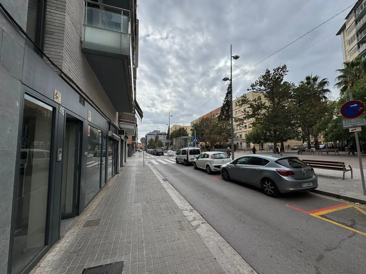 Vista exterior de Local en venta en Cerdanyola del Vallès