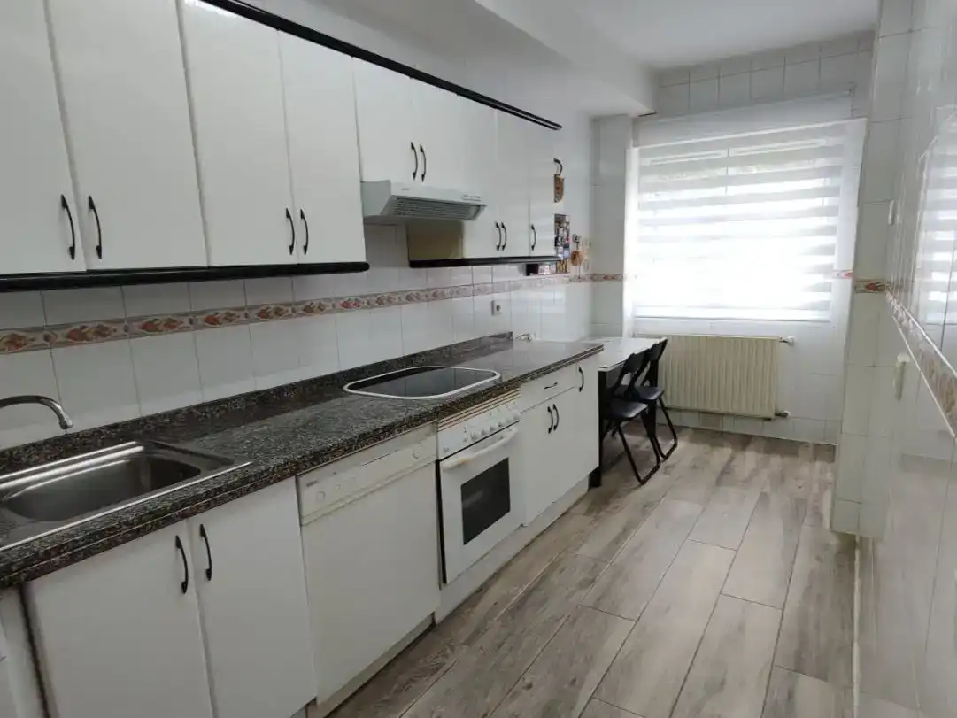 Cuina de Dúplex en venda en Morcín amb Jardí privat, Parquet i Traster