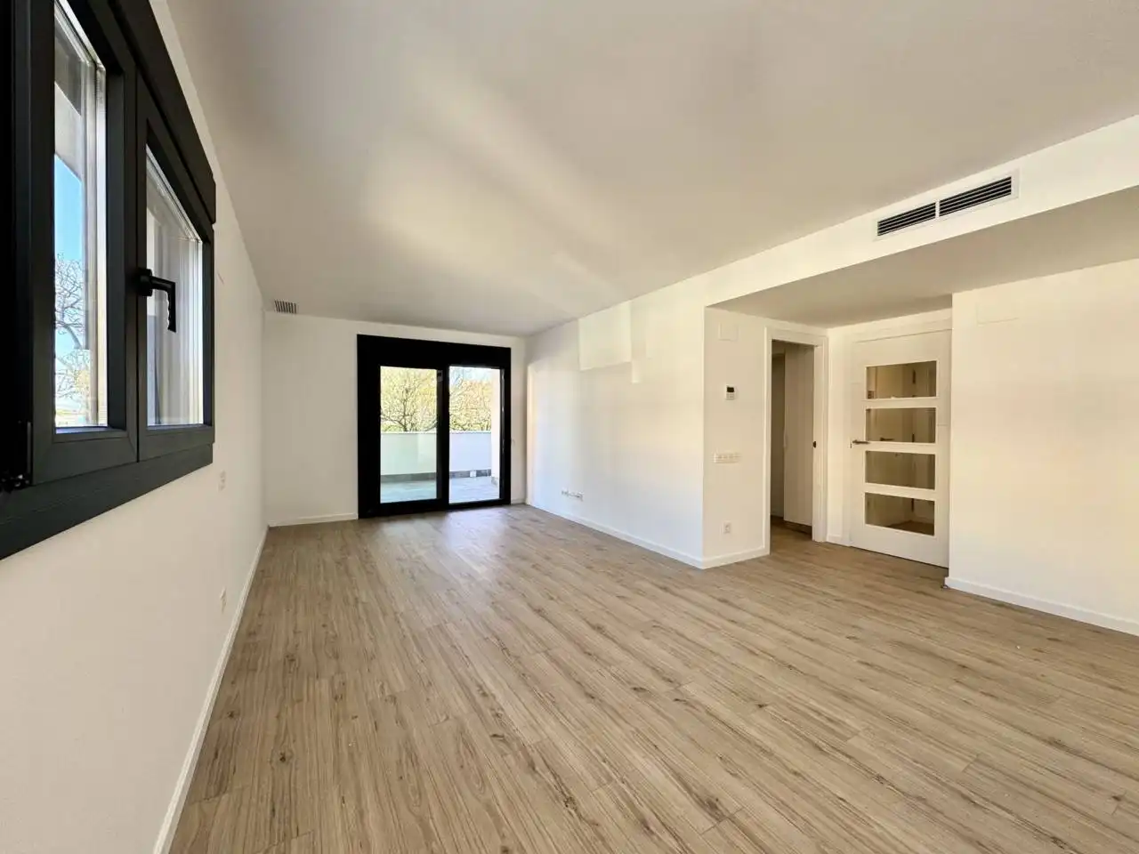 Sala de estar de Piso en venta en Cubelles con Aire acondicionado, Calefacción y Terraza