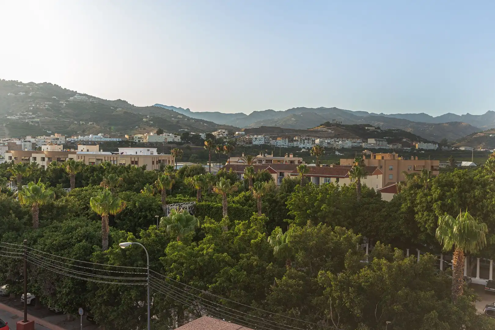 Vista exterior de Ático de alquiler en Almuñécar con Aire acondicionado, Terraza y Amueblado