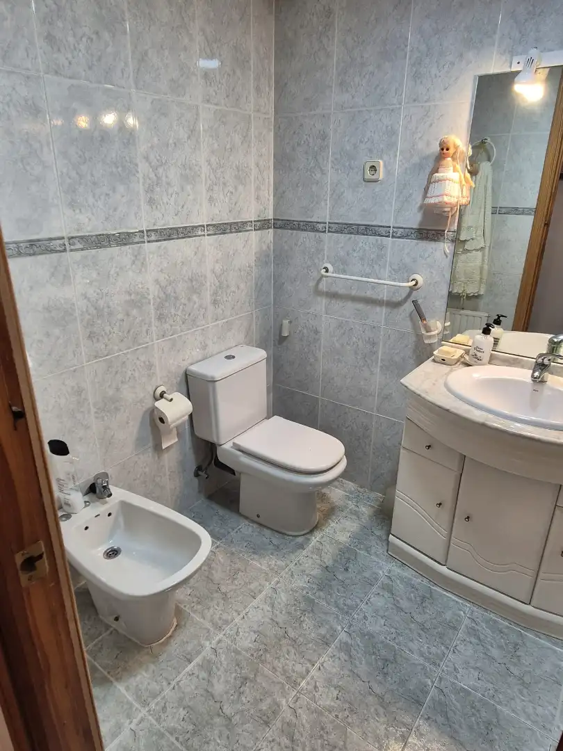Badezimmer von Wohnung zum Verkauf in Talavera de la Reina mit Heizung, Parkett und Terrasse
