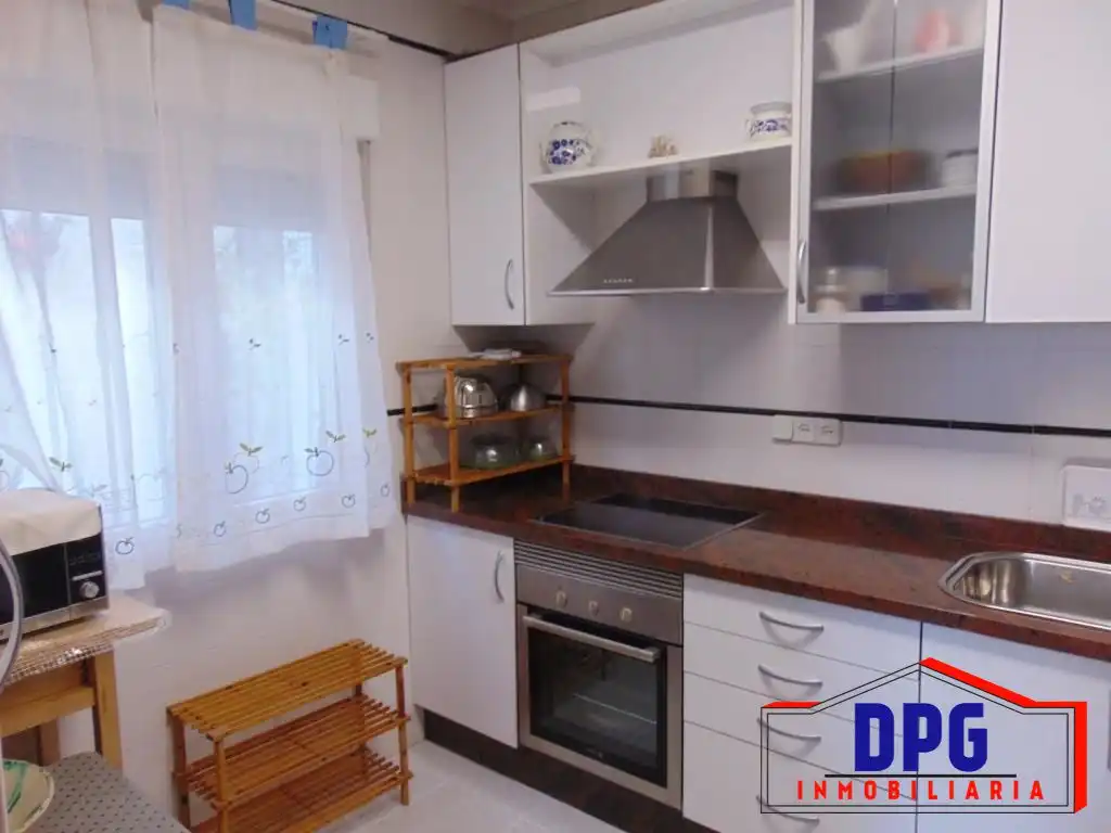 Cocina de Dúplex en venta en Garrucha con Aire acondicionado, Terraza y Amueblado