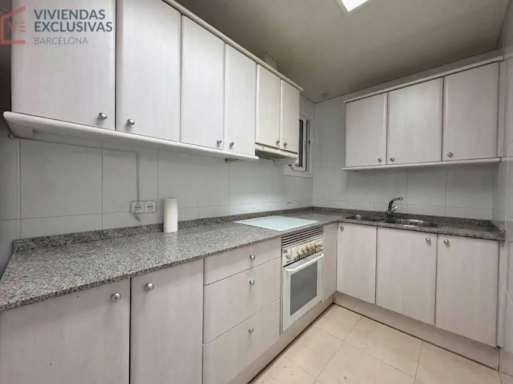 Cocina de Piso en venta en Barcelona con Calefacción