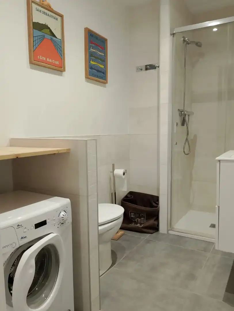 Baño de Piso de alquiler en Donostia - San Sebastián  con Calefacción y Balcón