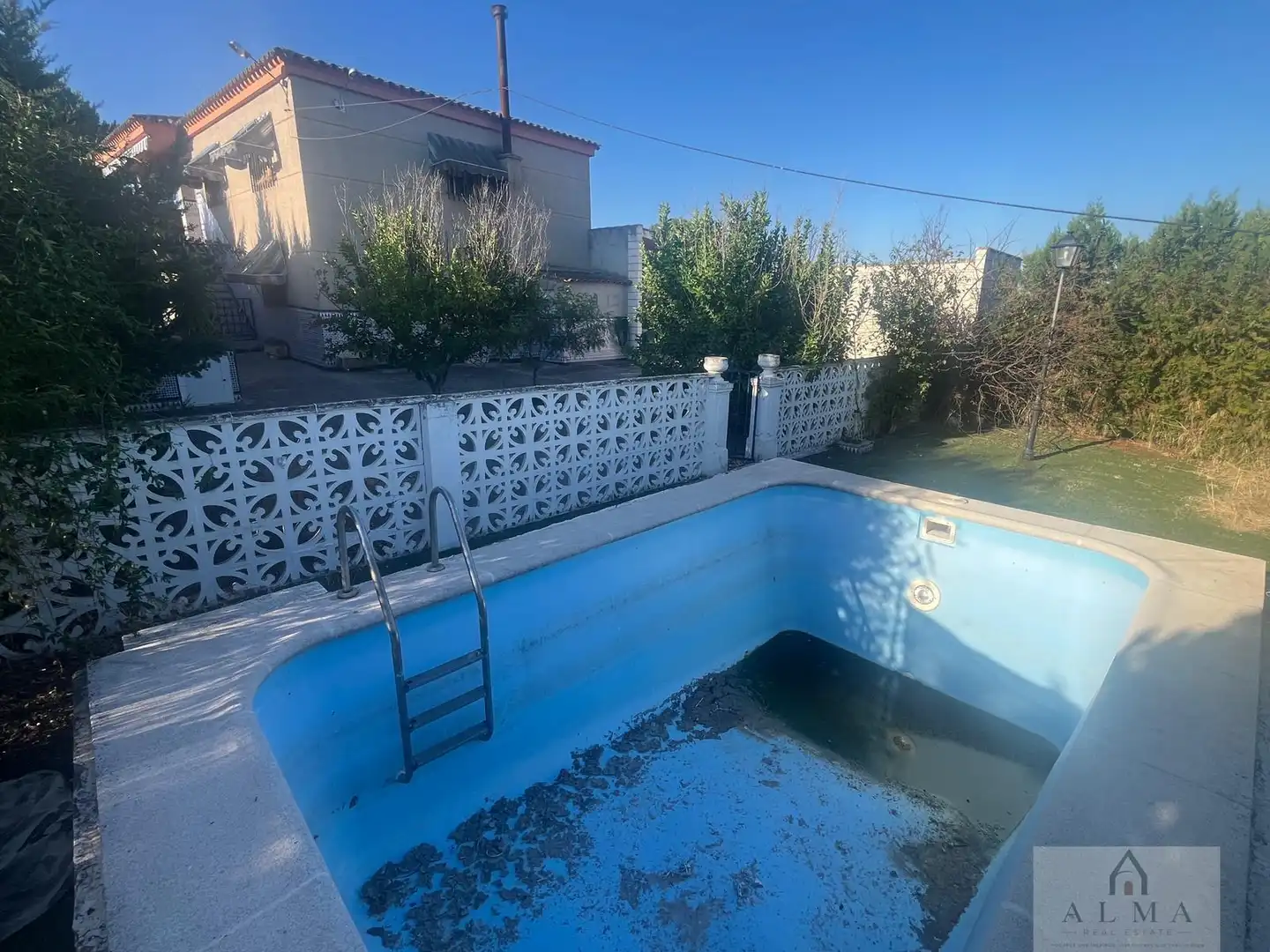 Swimming pool of Houses for sale in Alange