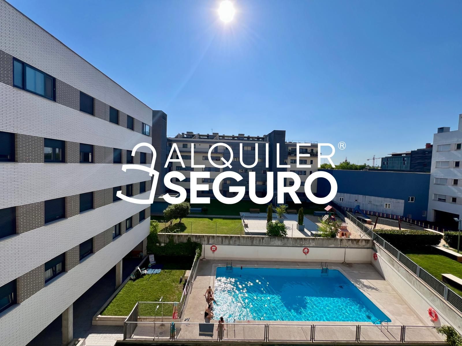 Exterior view of Flat to rent in  Madrid Capital  with Air Conditioner, Heating and Terrace