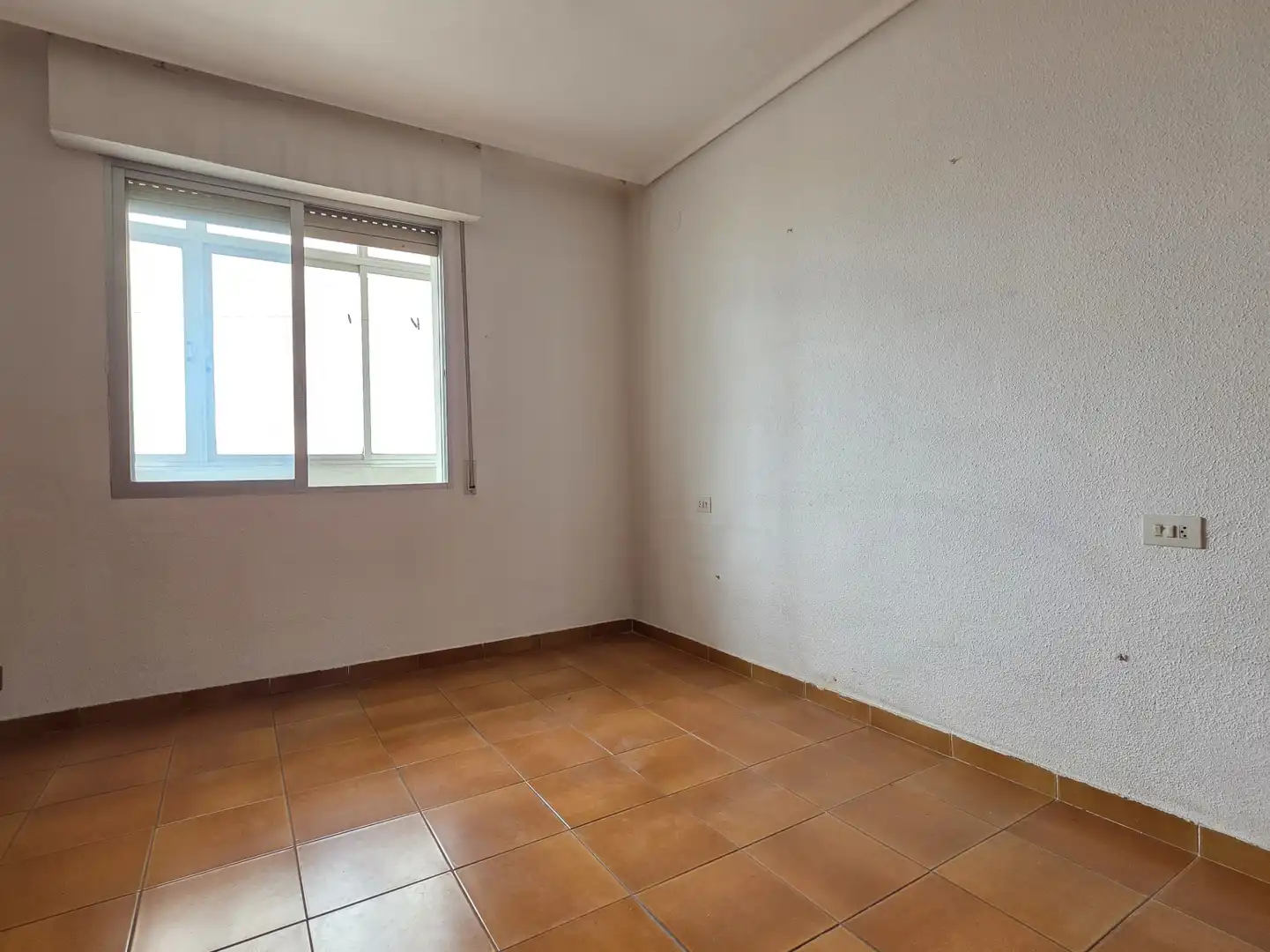 Habitación de Piso en venta en Castellón de la Plana / Castelló de la Plana con Balcón