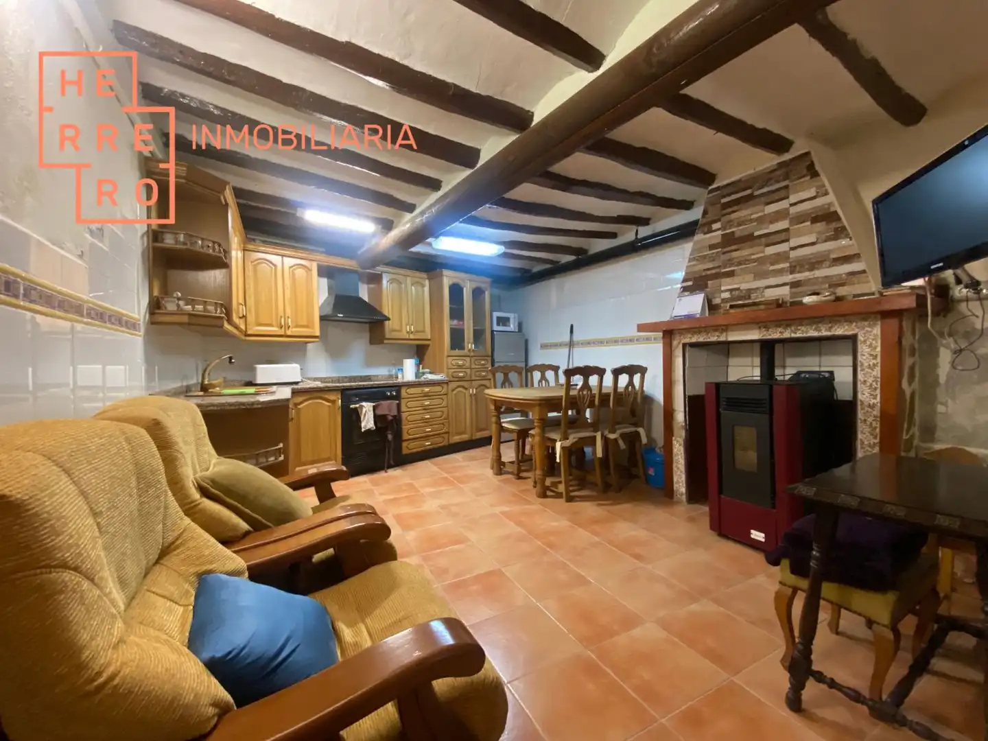 Cuina de Casa o xalet en venda en Albocàsser amb Terrassa i Balcó