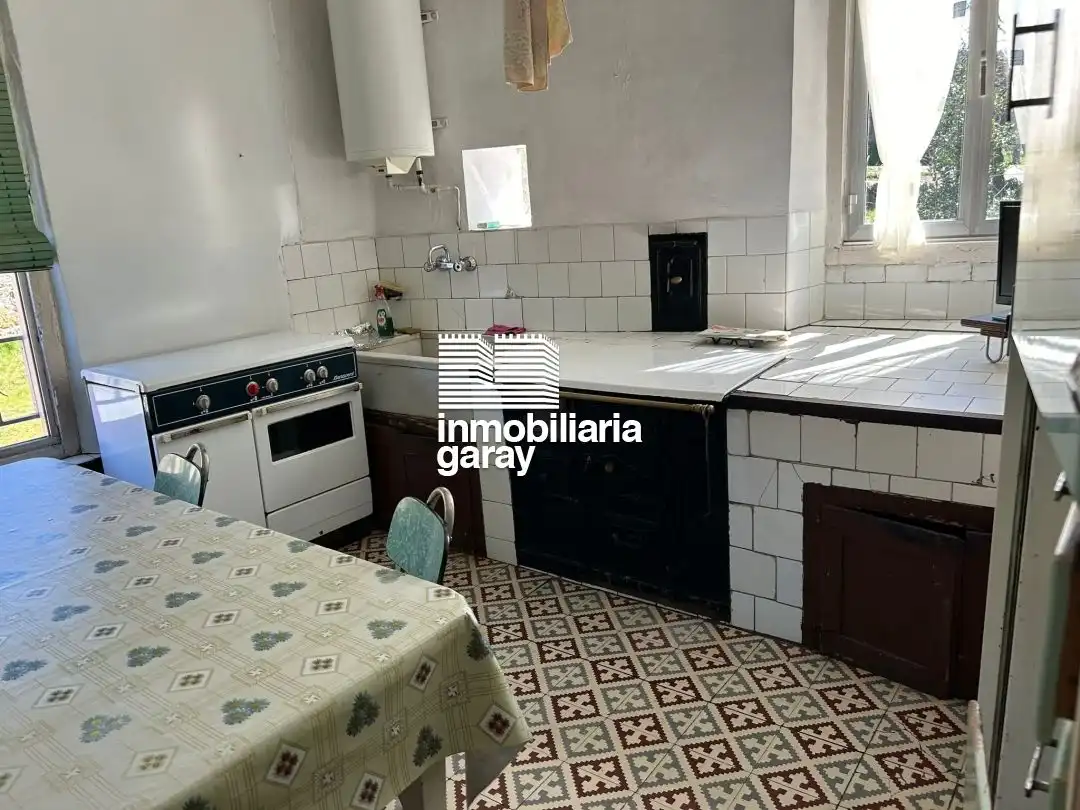 Cuina de Casa o xalet en venda en Alfoz de Santa Gadea amb Calefacció, Jardí privat i Moblat