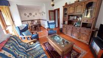 Sala d'estar de Pis en venda en Guriezo amb Calefacció, Terrassa i Moblat