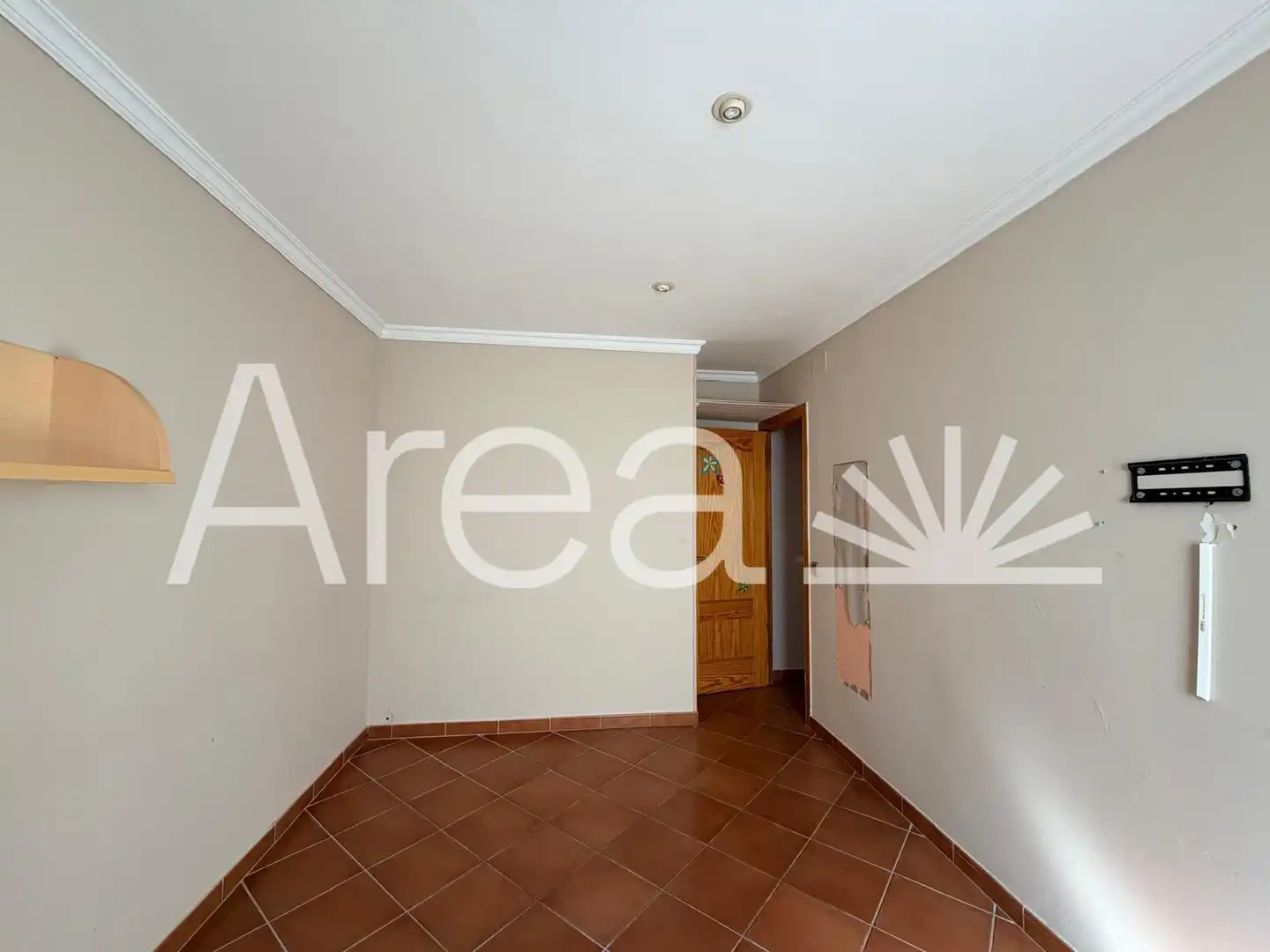 Wohnung zum Verkauf in Pineda de Mar mit Klimaanlage, Heizung und Balkon