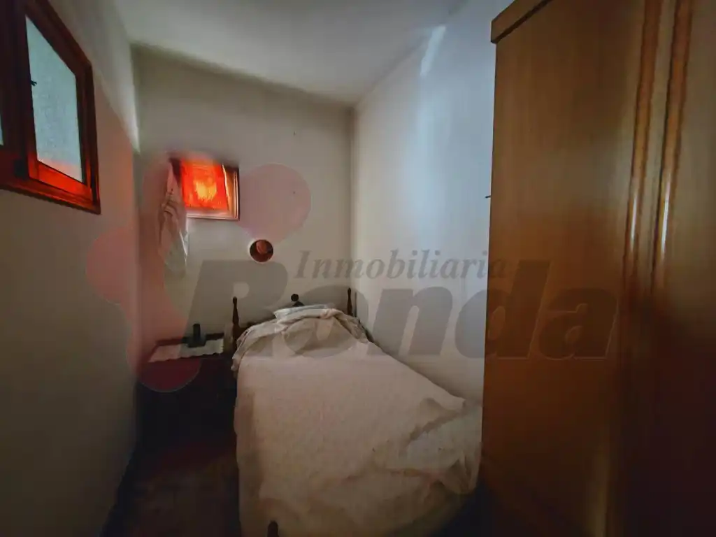 Habitación de Edificio en venta en Lugo