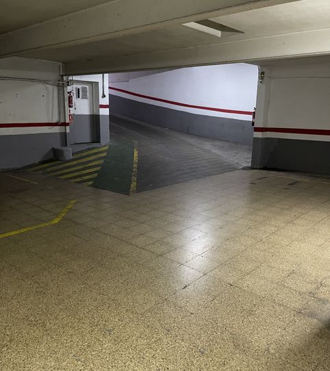 Foto 2 von Garage zur Miete in Carrer de la Noguera, 18, La Creu del Grau, Valencia Capital