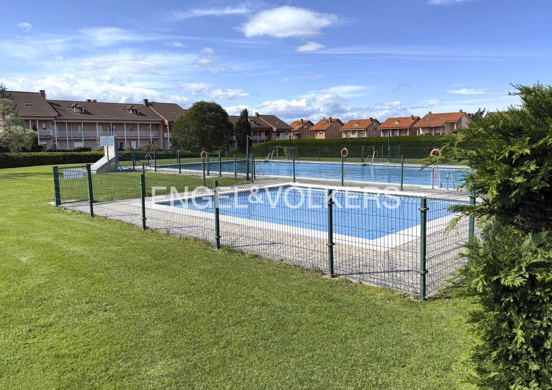 Swimming pool of Single-family semi-detached for sale in Marina de Cudeyo  with Heating