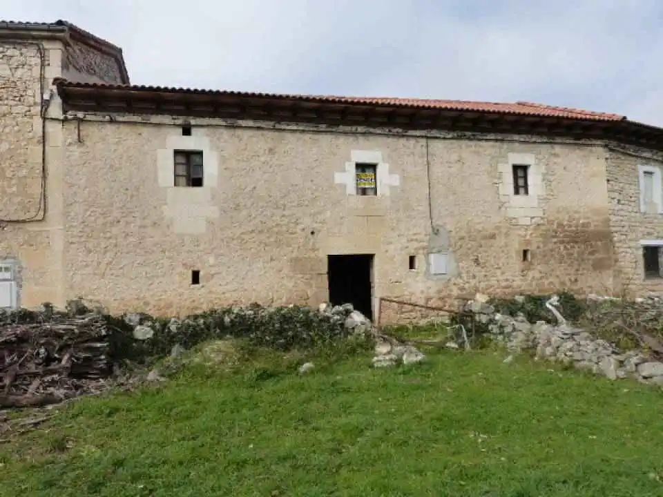 Casa en venda a Valle de Manzanedo