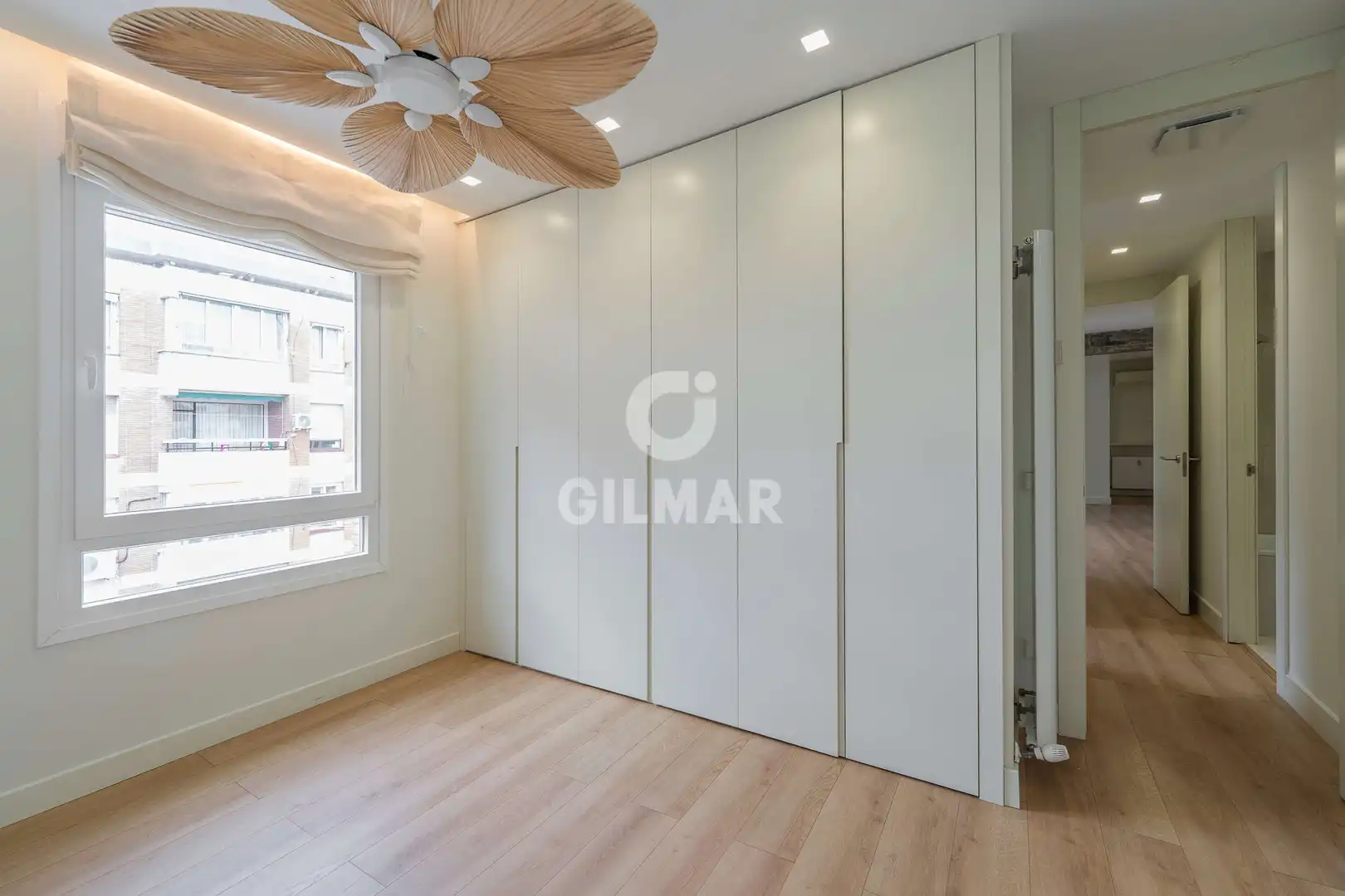 Habitación de Piso en venta en Madrid con Calefacción y Balcón