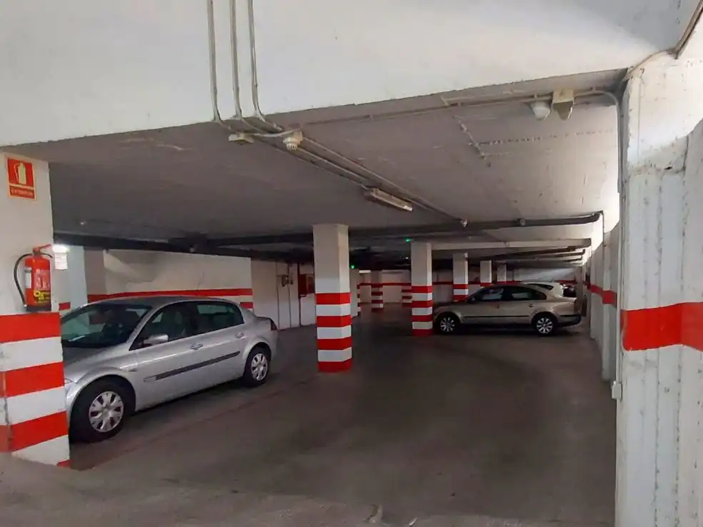 Parking of Garage for rent in Granada  with Alarm