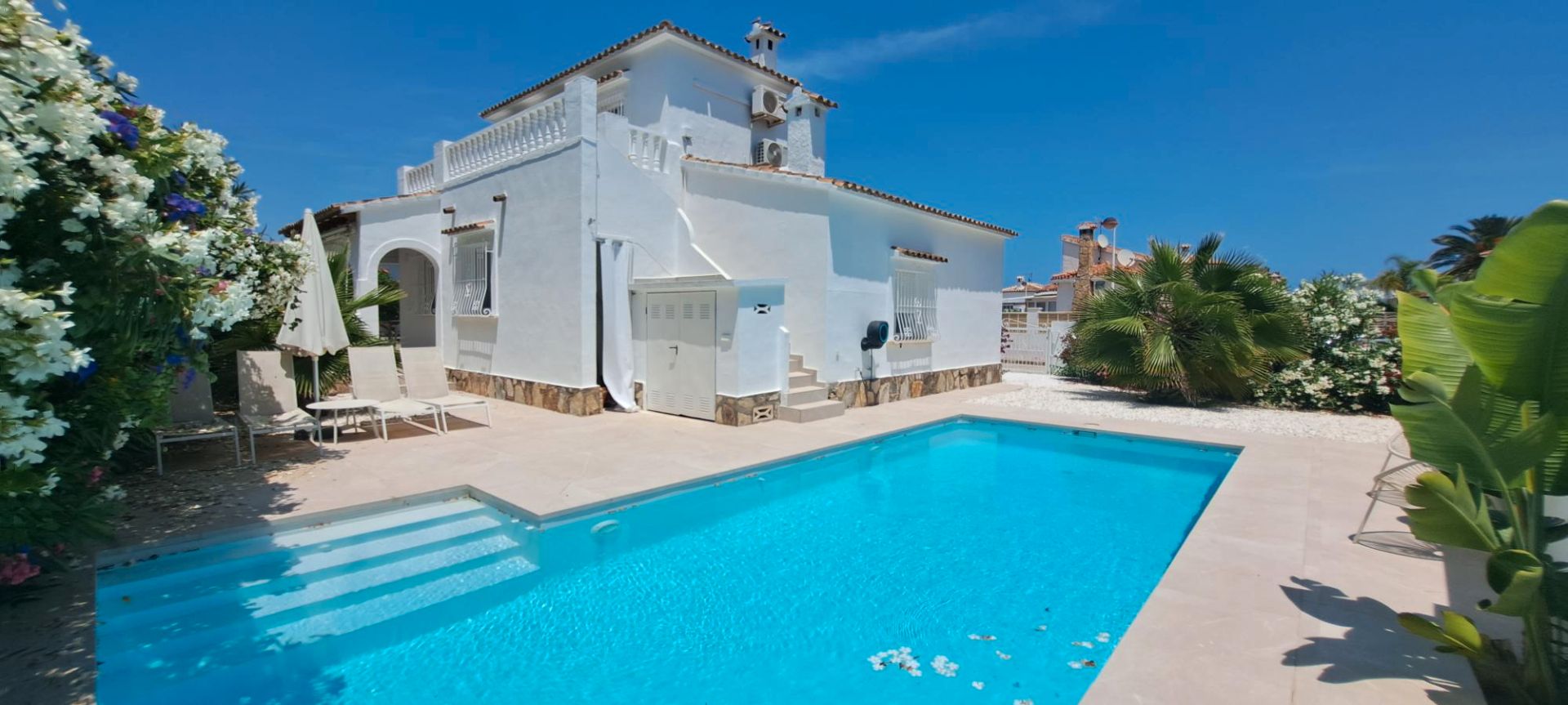 Swimming pool of House or chalet for sale in Els Poblets  with Air Conditioner, Heating and Private garden