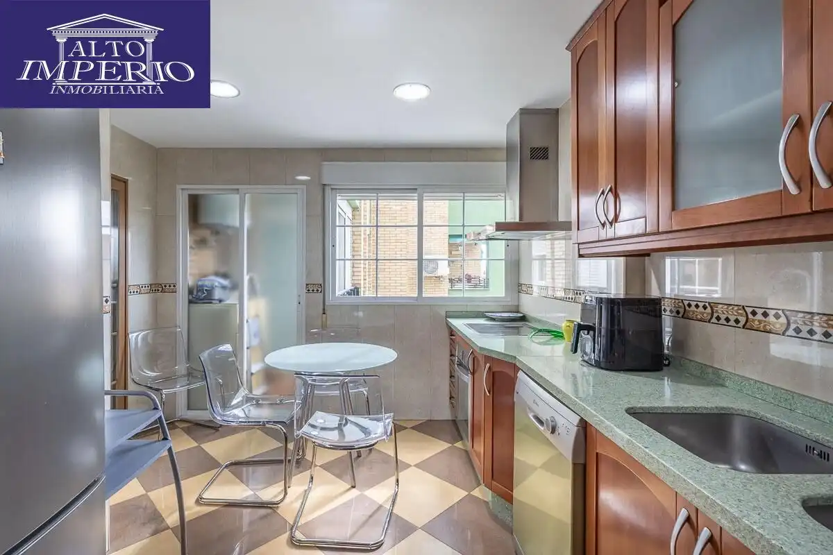 Piso con ascensor en venta en Calle ARQUITECTO JIMENEZ LACAL, imagen 11