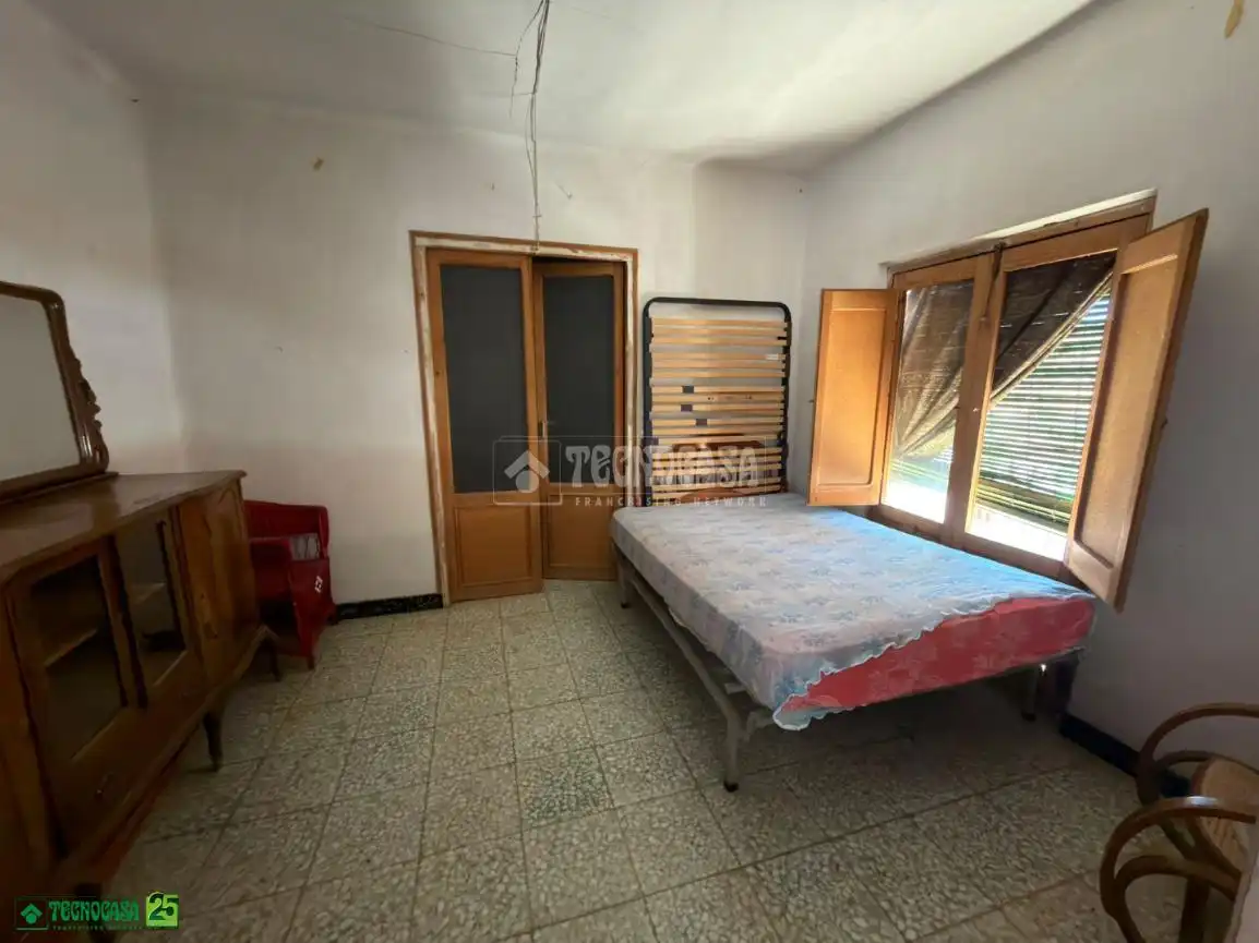 Dormitori de Casa adosada en venda en Bolaños de Calatrava amb Calefacció