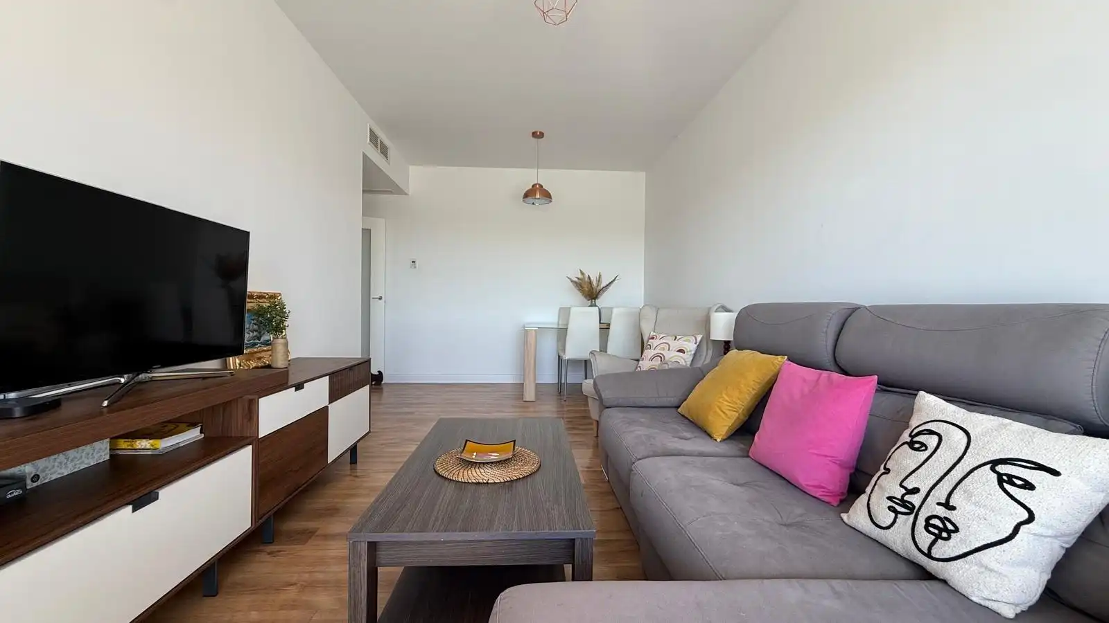 Piso con terraza en venta en Avenida Avenida Barcelona 92, imagen 2