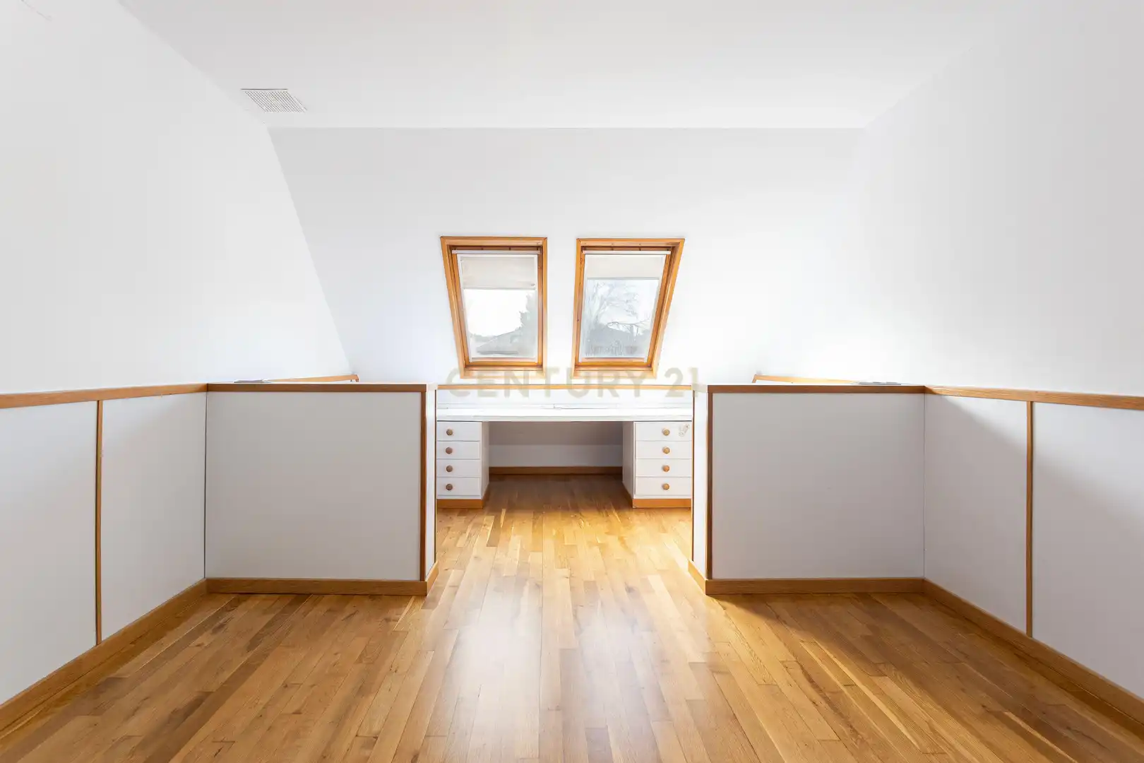 Casa o chalet de alquiler en Carrer d'Àngel Guimerà, Sant Cugat del Vallès, Bar, -1, L'Eixample