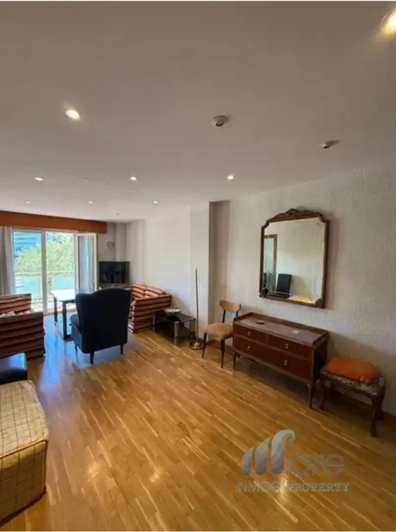 Sala de estar de Piso en venta en Granada con Calefacción, Terraza y Amueblado