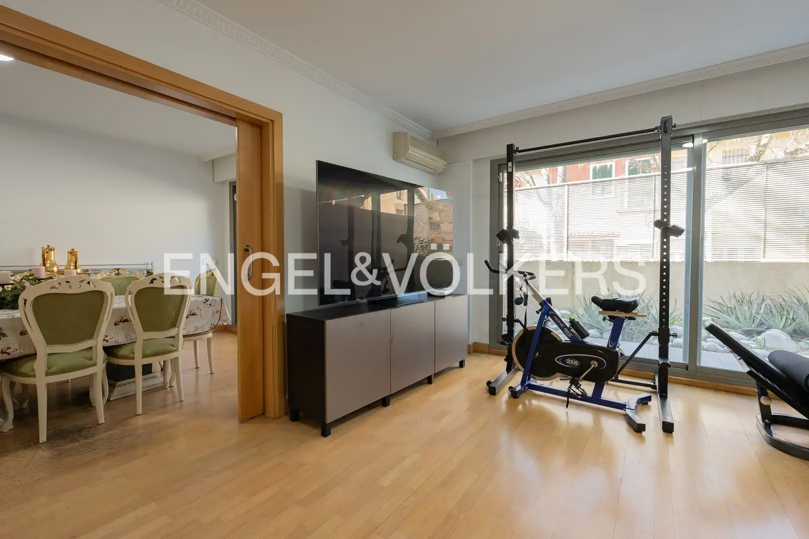Sala d'estar de Casa o xalet en venda en Madrid amb Aire condicionat, Calefacció i Terrassa