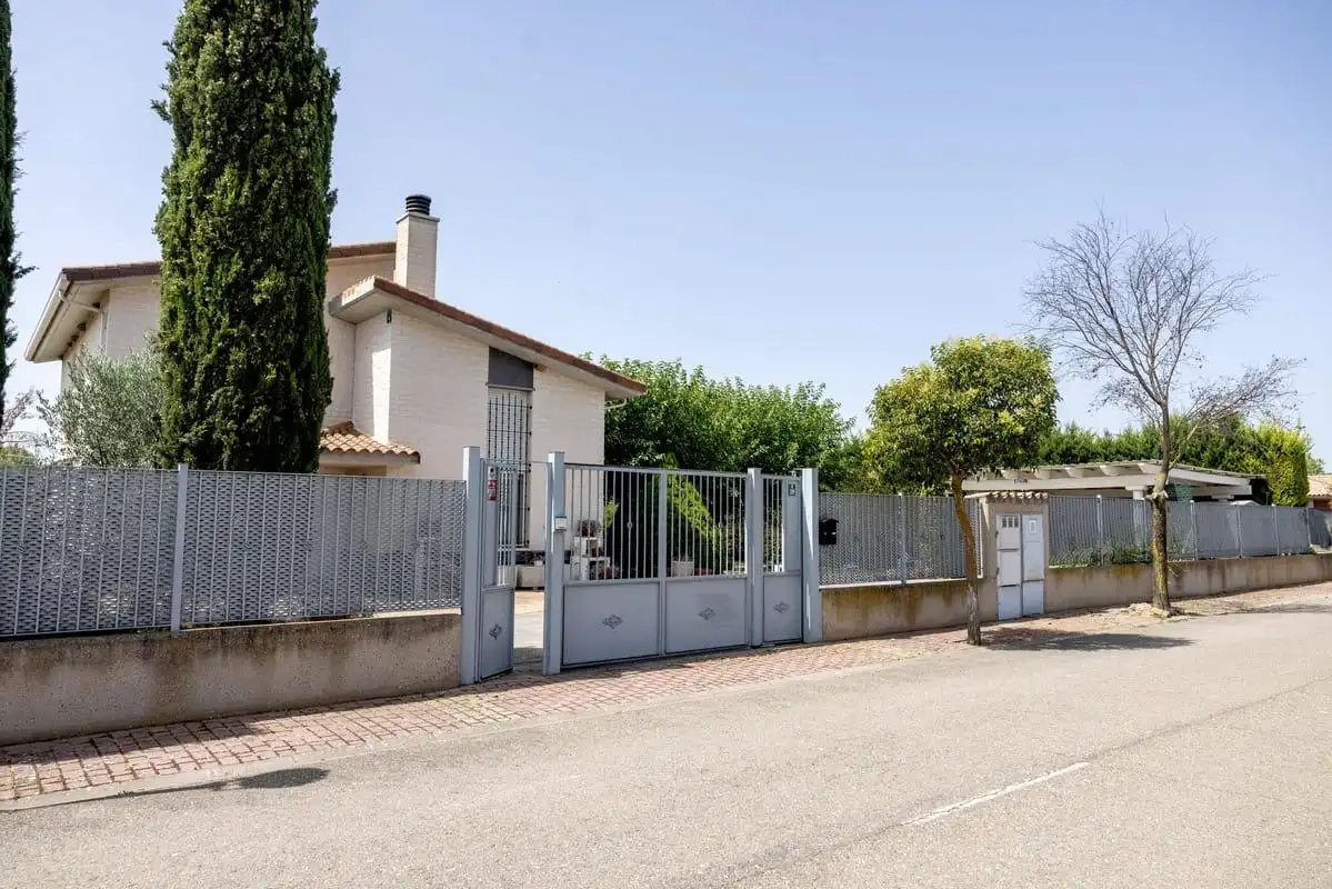 Vista exterior de Casa o xalet en venda en Calatayud amb Aire condicionat i Calefacció
