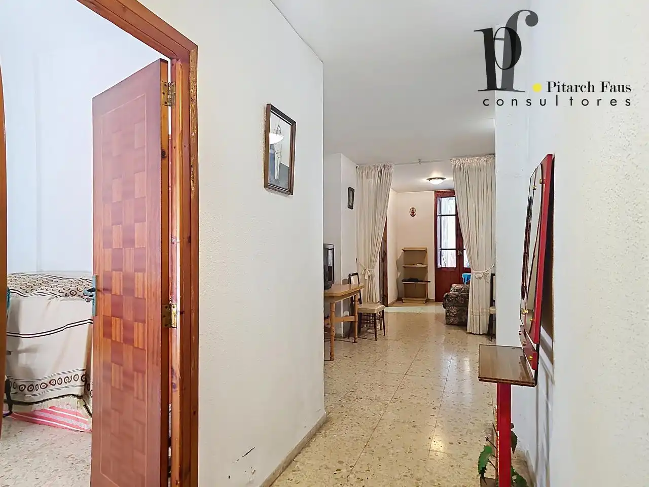 Casa adosada en venta en La Pobla de Vallbona con Terraza y Balcón