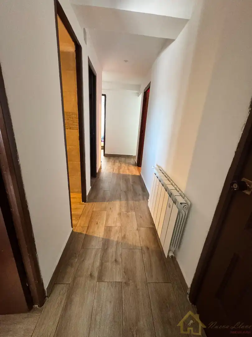 Piso en venta en Lugo con Calefacción, Terraza y Balcón