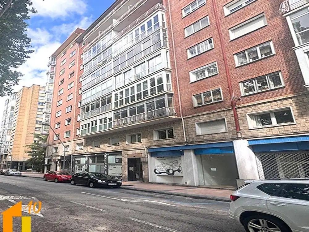 Piso en venta en Avenida Avenida Arlanzón, Villa Pilar