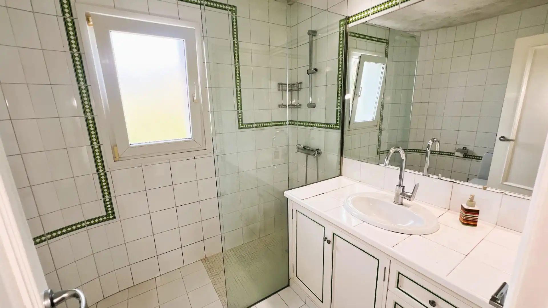 Baño de Casa o chalet en venta en Castellón de la Plana / Castelló de la Plana con Aire acondicionado, Calefacción y Jardín privado