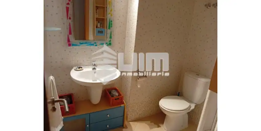 Bathroom of Flat for sale in Sagunto / Sagunt  with Air Conditioner, Terrace and Swimming Pool
